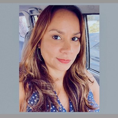 🇵🇷 🌺Profesora de Literatura hispanoamericana y de español. Especialista en Estudios Caribeños, Ph.D. ¡Puerto Rico libre y soberano ♡!