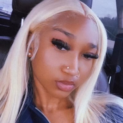 trinniity_'s profile picture. 