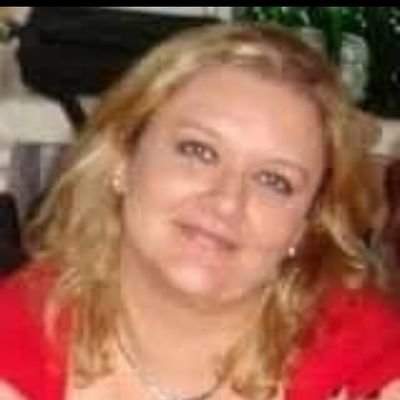 UWC-USA. Derecho UNA. Periodismo UCA. Traductora Pública. IP, Civil & Family Law. Journalist & Certified Translator