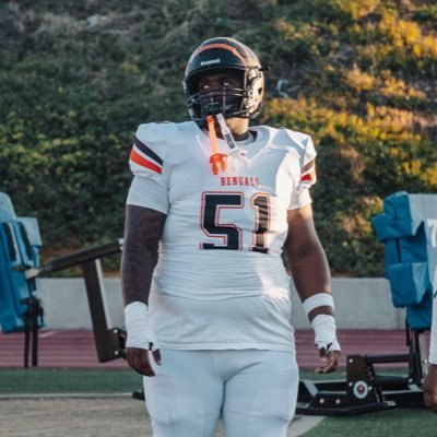 C/O 2026 | OL/DL| 6’3 |315 lbs | Central East High| 3.2 gpa | @U50_lineman | bench 305lbs | squat 455 lbs | Email: tycook1203@gmail.com |Phone (559)515-3566