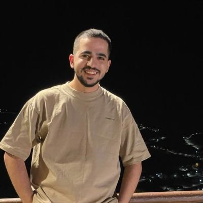 وللحرية الحمراء بابُ….بكل يدٍ مضرجةٍ يُدَقُّ