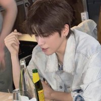 필연 (@serexnata) 's Twitter Profile