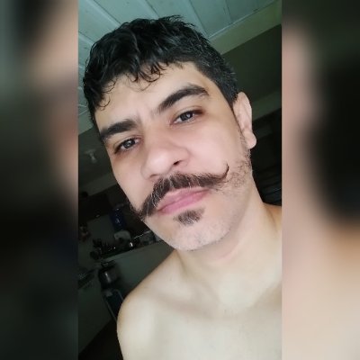 DESINFLUENCIADOR, Comentarista Esportivo, do BBB, de séries, filmes e de algumas coisas Irrelevantes.
Me Sigam, Busco Fama e Dinheiro.