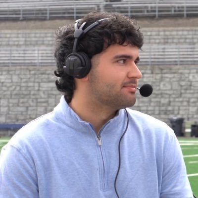 Ithaca College ‘26 💣| Broadcaster for @BombersRadioNet 🏈| Former NECBL broadcaster through 104.3 FM Sanford ⚾️| Biggest Lauryn Hill fan on the broadcast 📕