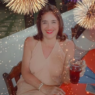 Orgullosamente Católica 🙏 , fanatica de los leones del caracas hasta los tuétanos 🦁 amo la verdad detesto las injusticias .Dios con nosotros. Venezuela libre