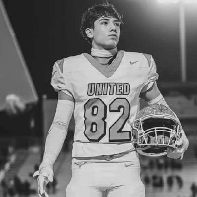 CO - 27/WR-ATH/5’10/165 LBS/UNITED HS/40 - 4.54/2023 NCOY/ 2024 All District Off MVP email:Coltloz82@gmail.com/956-282-1325
#Uncommitted - 0 Offers - #dedicated