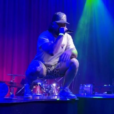 _therealsal_'s profile picture. Marine Corps Veteran 🇺🇸 University of Michigan 〽️ USF Football 21’ 🏈