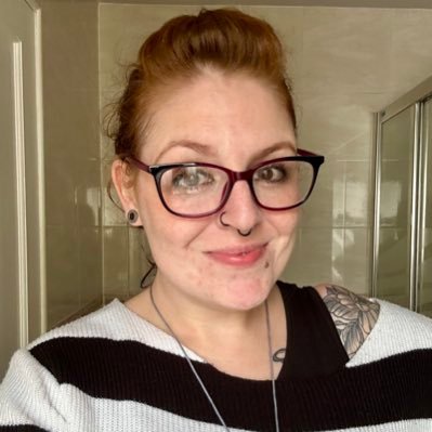 Scottish. Mum. Artist. Vegan. Cook. Baker. Reader. Wife. Cat rescuer. I like zombie stuff.