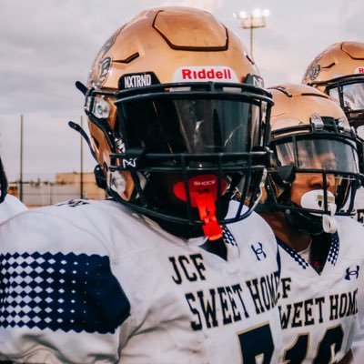 C/O 26 | 5’9 | 200LB | RB/DE | SweetHome High school | 3.4GPA | 3 Sport ATH | eliwhyte08@gmail.com