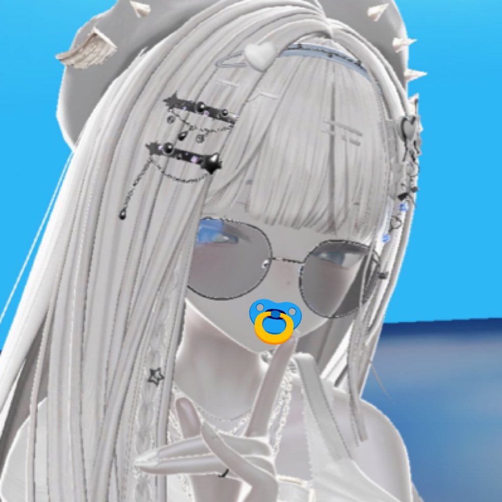 VRchat最近始めました BOOTH欲しいもの→https://t.co/f5t5gJE285