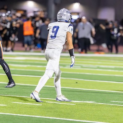 Cactus Shadows HS| Rb/Slot|160lbs| 5’10| 4.0 GPA| c/o ‘27 | NCAA ID# 2505613300