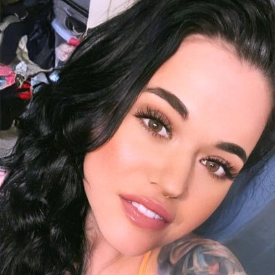 Here to make you 🥜🥵👅
+18 only 💕
🥵your girl nextdoor and favorite playmate 🤤🍆👅
certified professional sweetheart 💋😘