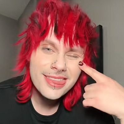 TMA obsessed | 22 | he/him | katseye | 5sos | iwtv | 😼
artist i guess
PL / EN