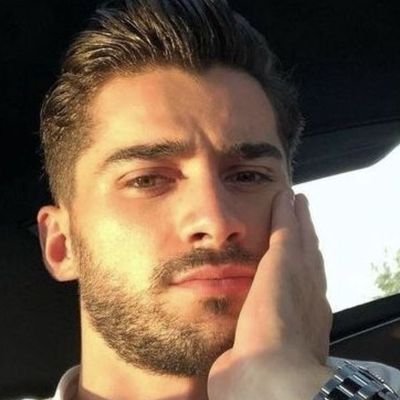 هويتنا إيمان، رسالتنا كرامة، طريقنا صمود… لا نساوم على ديننا، ولا نهادن في قضايانا، فالحياة بلا عقيدة وعدل لا قيمة لها .