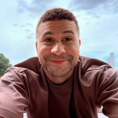 Software Engineer on Apple platforms. AI and E-commerce.