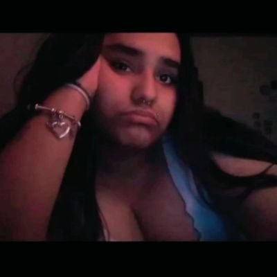 victoriahurte's profile picture. 💙💛💙