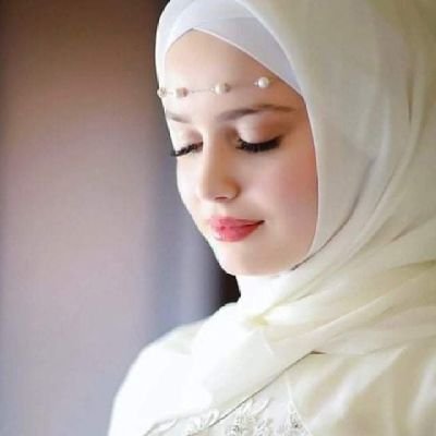بين حرف و حرف.. تتناثر أخلاقك فتبدو شخصيتك جليّا. فأرسم أجمل الأحرف و أرقي الأخلاق ..🦅