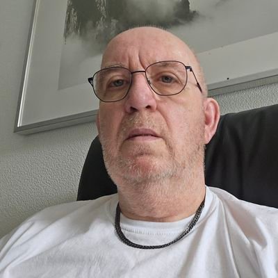 Geboren in Leiden, maar gelukkig in Groningen🤔. https://t.co/T3IZ0aC2vj