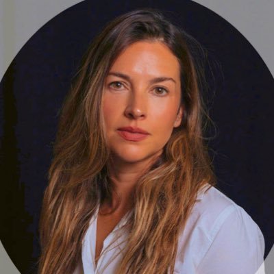 Sua fonte de notícias sobre a compositora e musicista inglesa, Amelia Warner na América Latina ❤︎︎ | We’re not Amelia!
