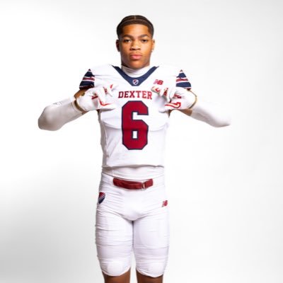 CharlesCSimms5's profile picture. Dexter Southfield 2027 | 6’3 200 🏈DB | Head Coach @CoachCday | https://t.co/b50LYTq2fF