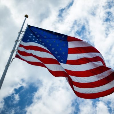 America, family first, love family, love freedom. RT does not mean approval。In life, if you only have one friend, may it be yourself. Any others are bonus!
