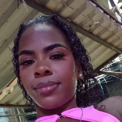 LarissaCri17250's profile picture. acima de mim só deus🕊️