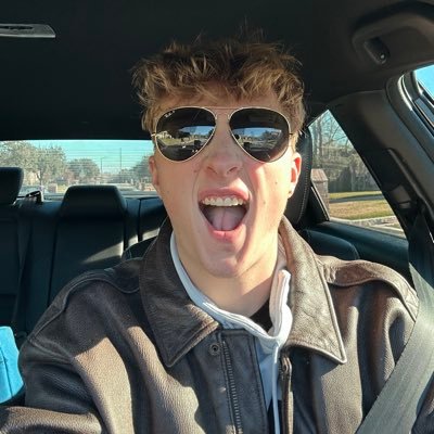 Aspiring Web developer and designer
Editor of https://t.co/zwHQrWPcpF