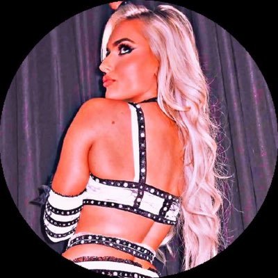 ๐ Blake Monroe | The reason your favoriteโs insecure ๐ Gold gear. Mean streak. No mercy. ๐ค Catch me in the ring or in your head๐WWE Superstar | RP only