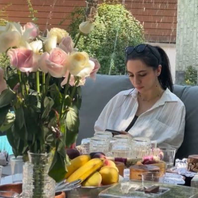 meenalisaa's profile picture. spill the “چایی”☕️|CE.UT