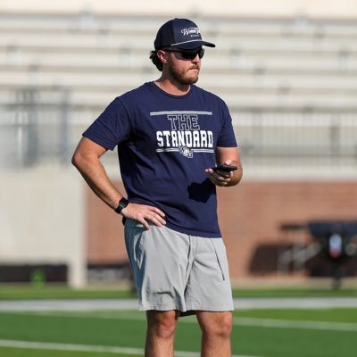 ZachRoss55's profile picture. RB Coach & SPT Coordinator @WGHSfootball // Boise State Alum // GFF AJW 🕊️