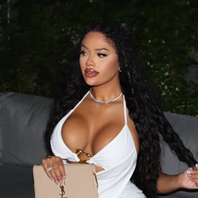 Financial Dominatrix & Top Fetish Clip Artist | XBIZ Award Nom https://t.co/dWARUDHCcQ