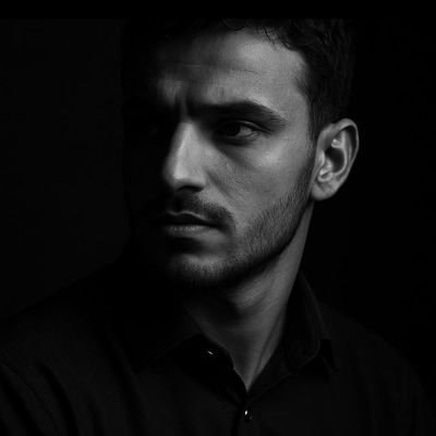 mhmdalh78609826's profile picture. وَلِي أَملٌ فِي اللَّهِ تَحْيَا بِهِ الْمُنَى
وَيُشْرِقُ وَجْهُ الظَّنِّ والْخَطْبُ كَاشِرُ