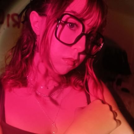 tqmmoly's profile picture. me gustan los deportes de pelea y ser un poco friki