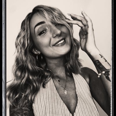 ceo of tricks & schemes • this place could be beautiful, right? you could make this place beautiful • 💙💛 • cameron elaine on spotify