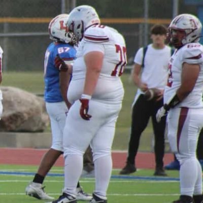 🏈70/6’3 330lbs/RT/LT/RG/LG/Michigan/Southgate Anderson high school /class of 29/aidenfeather3@gmail.com/ 📞313-221-0536