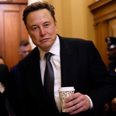 CEO of Tesla Motors, entrepreneur, and co-founder of Tesla. 🇺🇸💪❤️