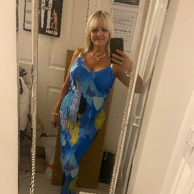 huge fan of @JoeMcelderry91 @Harry_styles @edsheeran @RonanofficiaI @Usher @Noelgallagher @boyzone @westlife @samsmith &more Love me or hate me im just me !❤️