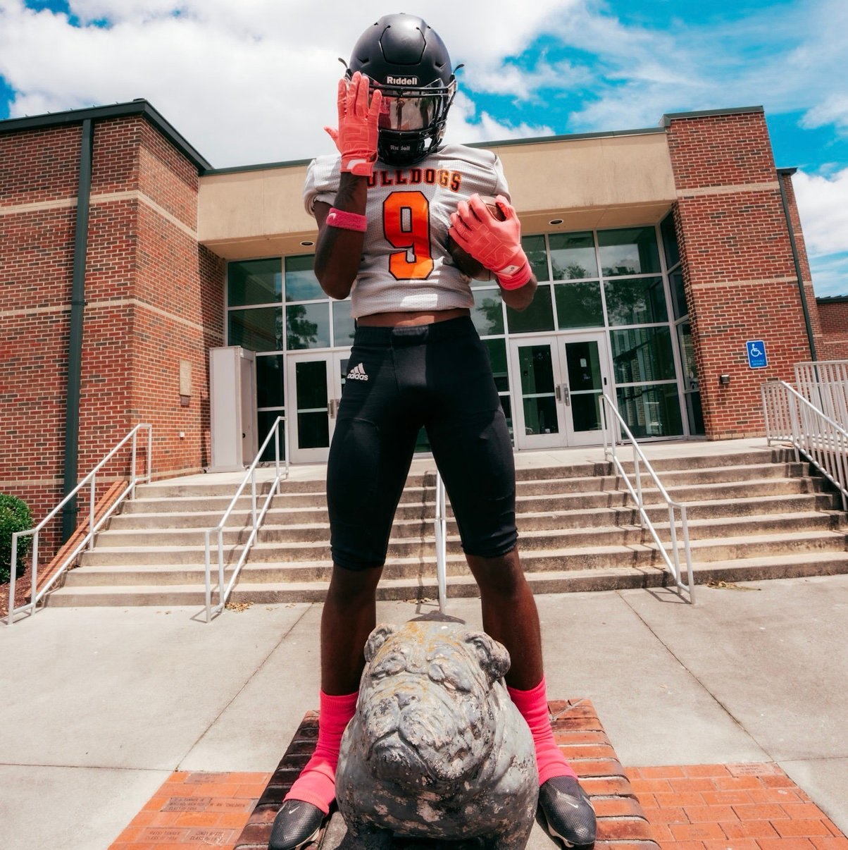 26 🎓| Wallace Rose Hill Highschool|. 170lbs🏋️| 6’0 📏| ATH/ FS ! GPA: 3.0📚 email :DarriusMccrimmon9@gmail.com| #(910)-284-7171📲| 4.5 40⏱️| 22.8 TOP SPEED