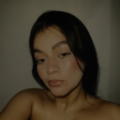 biancazales's profile picture. linda e solitária.