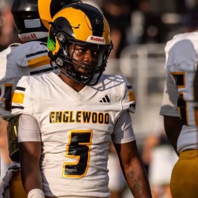 |'26🧑🎓 |OLB,RB, SS| Englewood high|Jacksonville fl, |5’7 , 155 |football,baseball,wrestling |hudl link https://t.co/gt4VljRyPa