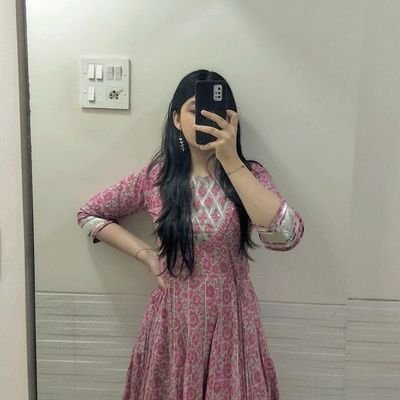 nyXCircuit's profile picture. 19 • CSE'29  • Evolving