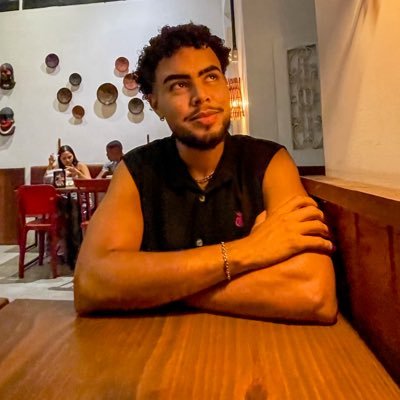 Que tudo o que você me desejar volte em dobro pra você. Reflexões, futilidades, biscoitos e frases com duplo sentido.