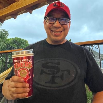 Mirando los 🌅🌄, el 🌊 y las 🌌 #FTTB @49ers @Dodgers. un tanto de sarcasmo y memes. Can you read my mind?🎶