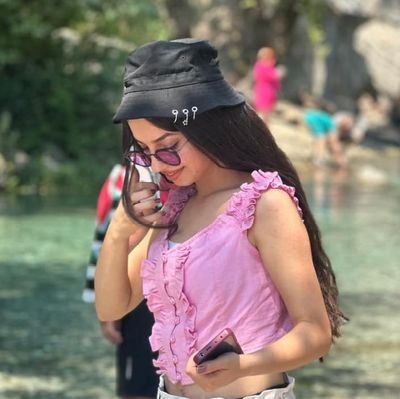 B_erivanBaran's profile picture. 💅💖🍒🐣🐈🌘❄️