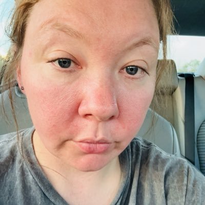 I have less than 8.5 years until I go disappear into the woods. My favorite color is blue and sometimes I am funny. 5/5 🥶♑️ Cap Sun, Leo Moon, Pisces Rising