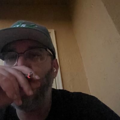 hatin’ ass hater extraordinaire. the Knicks are my first love. #LFGM. Jets make me feel like Eeyore every Sunday.
