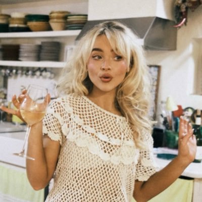 💡| Sold my soul to Sana | sabrina carpenter enthusiast | one piece |