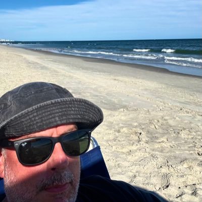Occasional Team Contributor & author of Well-Tuned for @ordinarytimemag Former mountaineer, current beach bum. Dig sunsets & sarcasm. FIRM 🪨🏴
