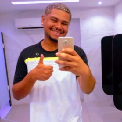 Paramore,Linkin park,30 seconds to mars🖤
RJ🇧🇷
Flamenguista🔴⚫
Vivendo e aprendendo 🎭
Solteiro😎