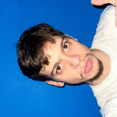 99% ódio e príncipe das trevas.
ator pornô na @twitch como hermeverme
